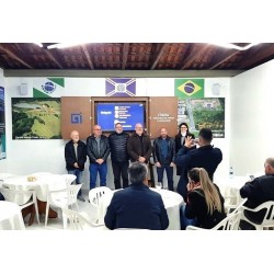 A reunião da Associação dos Amigos do Itaqui contou com uma apresentação do Conselho de Consumidores da Cocel